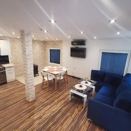 Osada Blanka Trzy Jeziora ,las Swornegacie Male Swornegacie