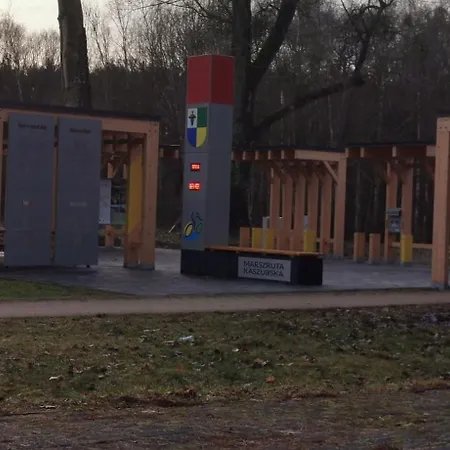 Osada Blanka Trzy Jeziora ,las Swornegacie * Male Swornegacie