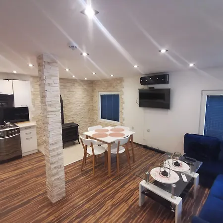 Ferienhaus Osada Blanka Trzy Jeziora ,las Swornegacie Male Swornegacie