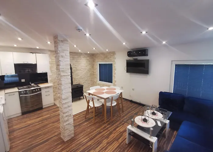 度假居 Osada Blanka Trzy Jeziora ,las Swornegacie Male Swornegacie