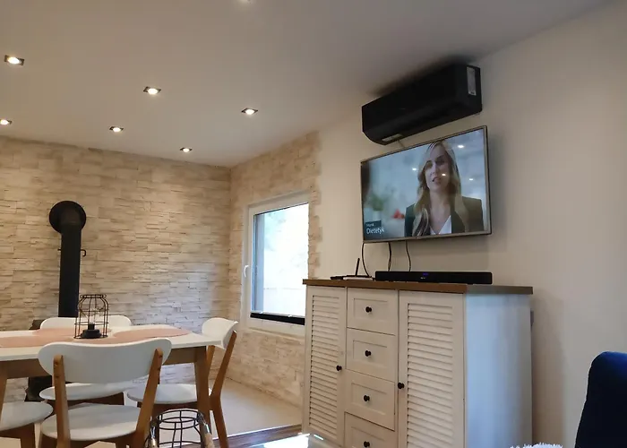 度假居 Osada Blanka Trzy Jeziora ,las Swornegacie *